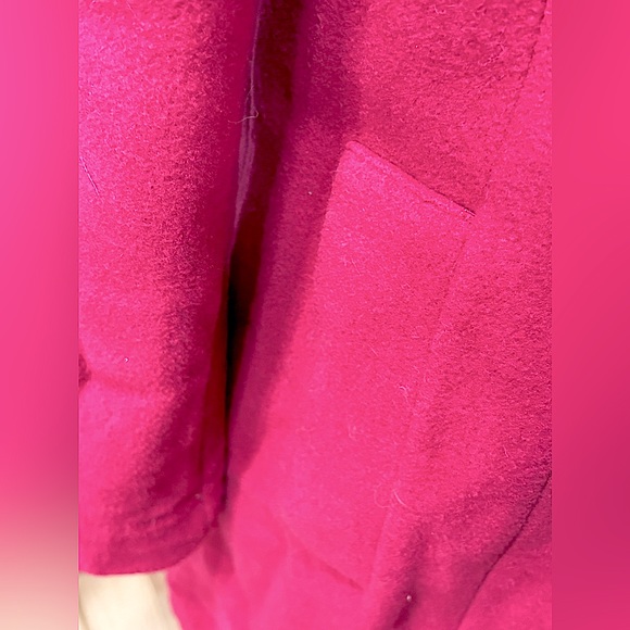 NWOT Modernist by Guillaume Poupart Wool Blend Cranberry Colored Coat - Picture 4 of 8